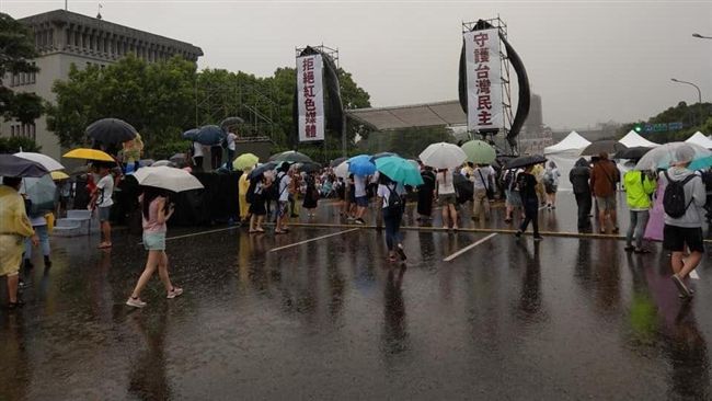 反紅媒對比韓造勢！「高反差」照曝光