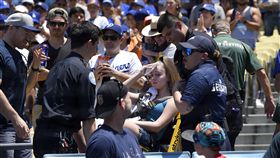 ▲貝林傑的界外球擊中女球迷。（圖／美聯社／達志影像）