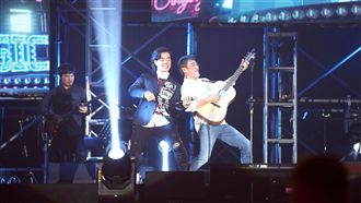 世紀合體！李宗盛任賢齊飆《小小鳥》