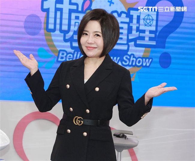 于美人進棚主持東風新節目「什麼道理」，說到浩子「陪阿翔道歉」後照上工，于美人揭這點惹心疼。（記者邱榮吉/攝影）