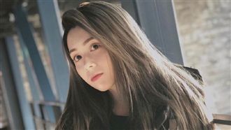 她遭評「沒靈魂」淚崩　天后暖心抱抱