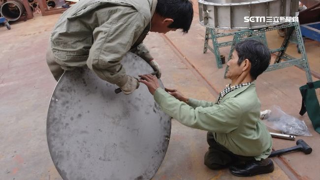 下身癱瘓被笑　劉大潭不認輸變發明王