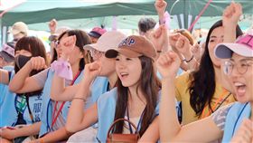 長榮空服員罷工持續（2）長榮航空勞資協商破局，空服員20日下午4時起展開罷工，24日持續在桃園南崁長榮航空運航大樓外靜坐抗爭。中央社記者吳睿騏桃園攝  108年6月24日