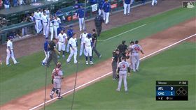 ▲小熊、勇士一度板凳清空。（圖／翻攝自MLB官網）