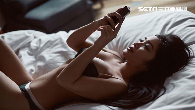 人妻人夫視訊聊色　被同事抓包糗翻