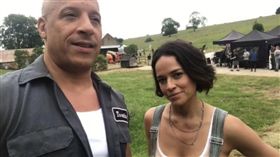 「唐老大」馮迪索（Vin Diesel）在IG貼出在片場拍攝的影片，「莉茲」蜜雪兒羅德里奎茲（Michelle Rodriguez）。IG