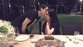 冠佑、王行芝（圖／微博）