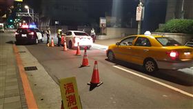 酒駕7月起加重罰則台北市警察局中山分局26日表示，今年1至5月共查獲336件酒駕案，釀4事故、2傷，由於加重酒駕處罰新制7月起上路，將加強走訪提供酒類場所進行宣導。（台北市警察局中山分局提供）中央社記者黃麗芸傳真  108年6月26日