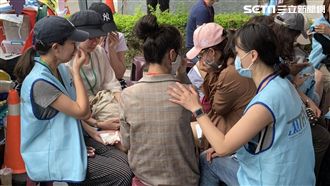 長榮罷工／維也納組員返台…相擁哭慘