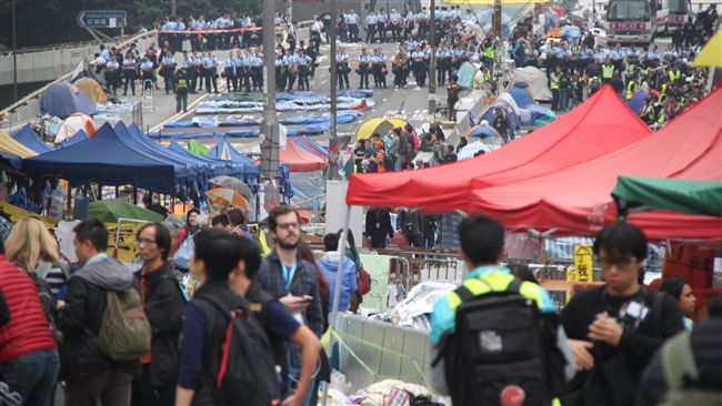 遭控癱瘓立法會　港泛民派反批北京