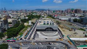 台鐵鳳山站周圍　高市府公告為增額容積區高雄市政府公告台鐵鳳山站、正義站半徑800公尺範圍內的住宅、商業區等劃定為「增額容積」區，未來地主或開發者可以透過「購買容積」方式，增加建築強度至15%～30%，估計可獲益新台幣7.6億元。（高雄市政府提供）中央社記者王淑芬傳真　108年6月26日