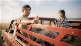 宋宋CP纏綿悱惻　《太陽的後裔》五大經典吻戲（圖／KKTV提供）