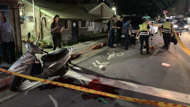 快訊／休旅車追撞　女騎自行車遭輾亡