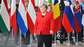 梅克爾抵達歐盟峰會　討論延後脫歐歐盟峰會今天登場，包括德國總理梅克爾等27成員國領袖齊聚，將討論是否同意英國延後至6月30日脫歐。中央社記者唐佩君布魯塞爾攝　108年3月21日