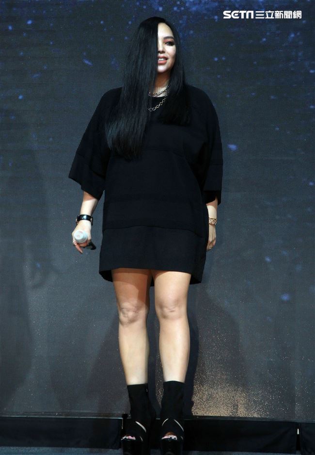 張惠妹神回安那女女戀「很自然」。（記者邱榮吉/攝影）