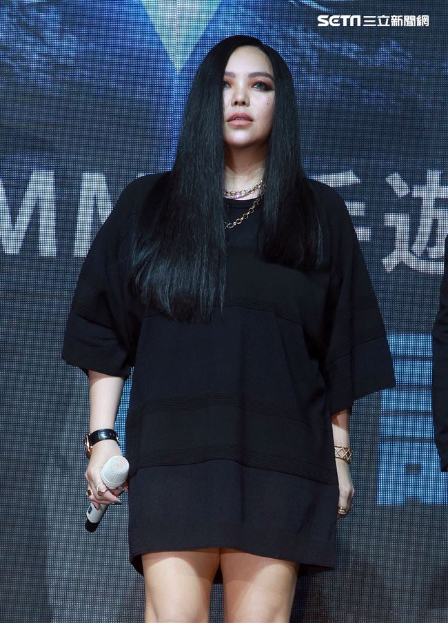 張惠妹神回安那女女戀「很自然」。（記者邱榮吉/攝影）