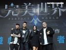 張惠妹與頑童首度獻唱電玩遊戲主題曲。（記者邱榮吉/攝影）