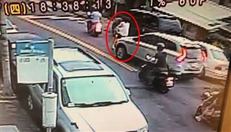 驚悚！休旅車高速追撞　女騎士遭輾亡