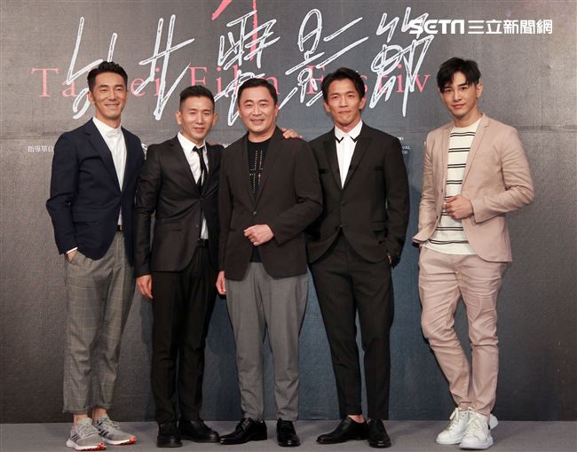 「灼人秘密」導演趙德胤、演員施名帥、湯志偉、黃尚禾、張立昂、李李仁。（記者邱榮吉/攝影）