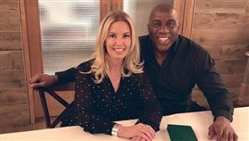 ▲Jeanie Buss與魔術強森。（圖／取自珍妮IG）