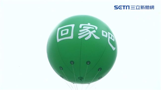 長榮打心理戰！播登機樂、掛綠氣球