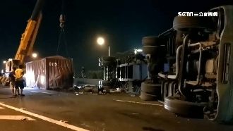 兩貨櫃車國道撞翻2傷　回堵2公里