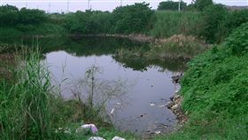 濫採砂石農地140坑洞沒回填  屏東縣將課地價稅屏東縣政府27日表示，屏東縣農地因濫採砂石形成的坑洞，還有140處沒有回填，今年度將開始對沒回填坑洞課徵地價稅。（屏東縣政府提供）中央社記者郭芷瑄傳真  108年6月27日