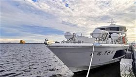 往返小琉球全新航線  大鵬灣碼頭搭乘為了迎接暑假的到來，大鵬灣觀光遊艇公司開闢往返小琉球的全新航線「鵬琉線」，提供旅客多一項選擇。（鵬管處提供）中央社記者郭芷瑄傳真  108年6月27日