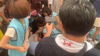 快訊／罷工第9天　空姐體力不支暈倒