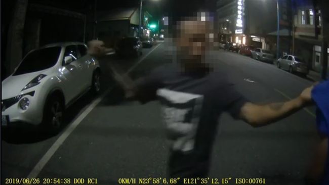 男遊花蓮當街遇劫　反嗆這句嚇跑搶匪