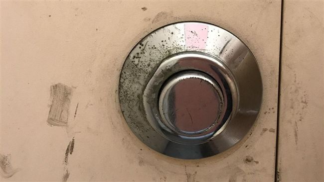 公廁沖水按鍵怎麼按　網友答案好意外