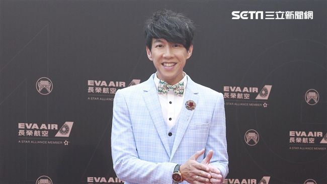 男主持紅毯叫錯名字！網怒：該退休了