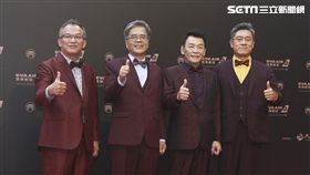 落日飛車改由爸爸們走紅毯代打。（圖／記者邱榮吉、林士傑攝影）