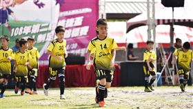 ▲桃捷盃足球賽熱情開踢。（圖／桃園捷運提供）