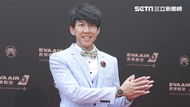 主持紅毯挨轟！丹尼斯霸氣拒看網留言