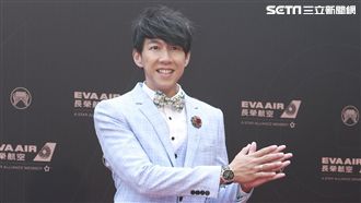 主持紅毯挨轟！丹尼斯霸氣拒看網留言