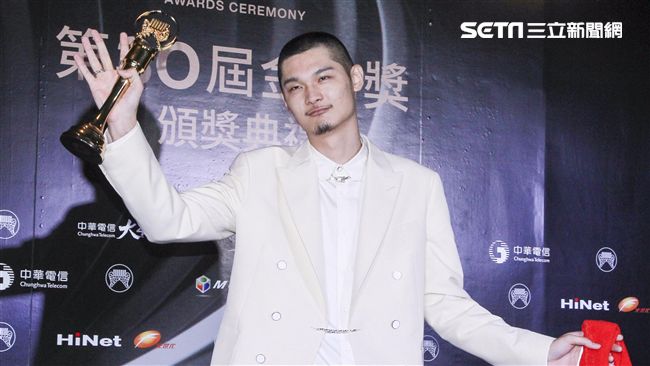 新科歌王Leo王！竟自曝是血友病患