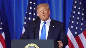 川習會後 川普：不對中國加徵新關稅 要求增加採購美國總統川普（圖）29日在大阪的20國集團（G20）峰會閉幕後舉行記者會，他表示與中國領導人習近平稍早在場邊舉行很棒的會談，雙方同意暫不加徵新關稅，另會要求中國增加採購。中央社記者楊明珠大阪攝  108年6月29日