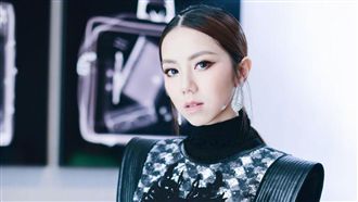 鄧紫棋鐵肺飆組曲　自曝一下台就哭了