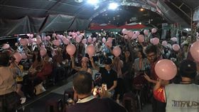 長榮罷工／要協商要保障！空服員「粉紅氣球」向資方告白（圖／桃園市空服員職業工會提供）