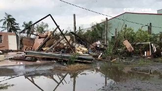 龍捲風襲屏東！鐵皮掀、電桿倒釀4傷