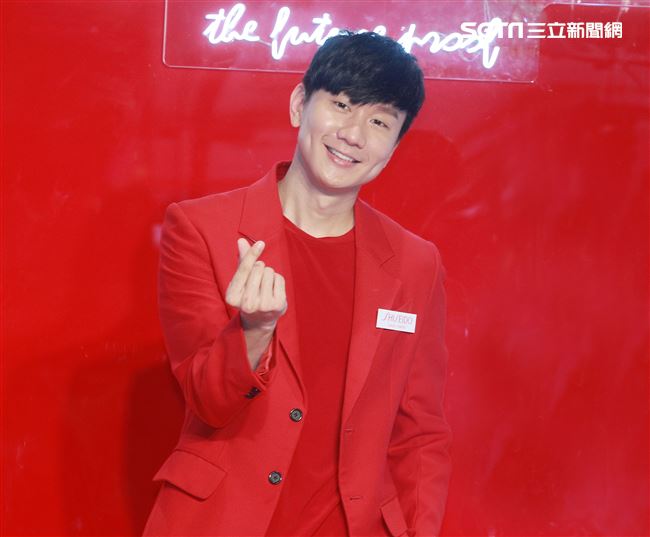 JJ林俊傑分享年輕正能量心態外，對於肌膚的保濕不馬虎。（記者邱榮吉/攝影）