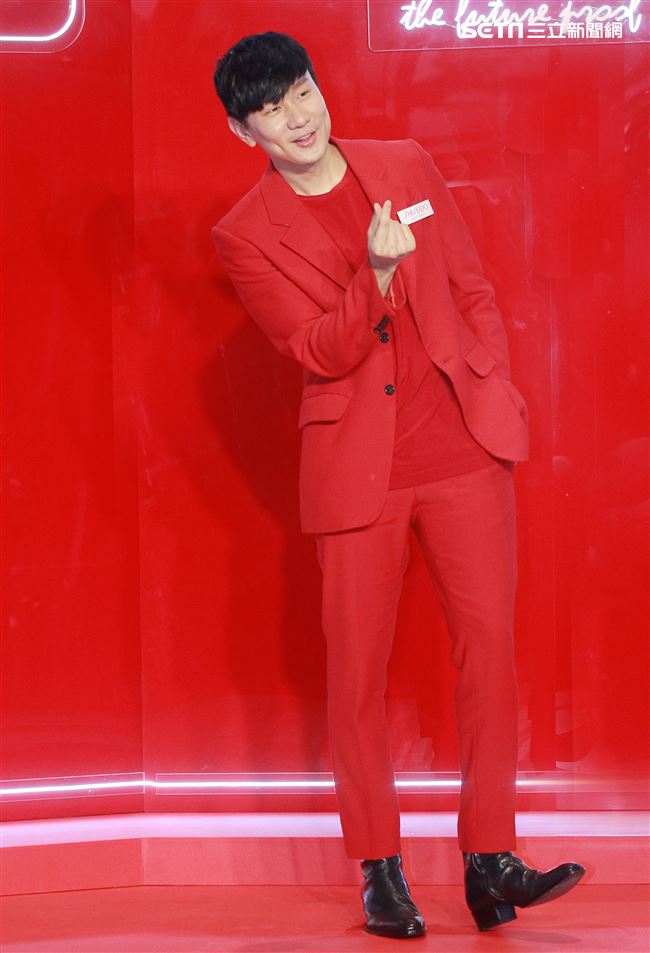 JJ林俊傑分享年輕正能量心態外，對於肌膚的保濕不馬虎。（記者邱榮吉/攝影）