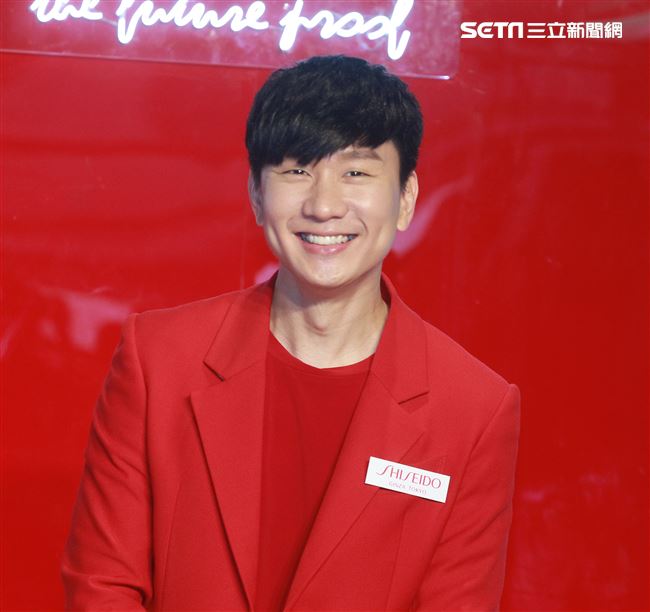 JJ林俊傑分享年輕正能量心態外，對於肌膚的保濕不馬虎。（記者邱榮吉/攝影）
