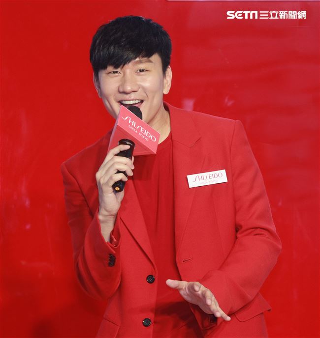 JJ林俊傑分享年輕正能量心態外，對於肌膚的保濕不馬虎。（記者邱榮吉/攝影）