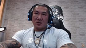 館長「舉雙大拇指」贊成藍營推派韓國瑜：你絕對輸很慘
圖/翻攝自館長成吉思汗YouTube