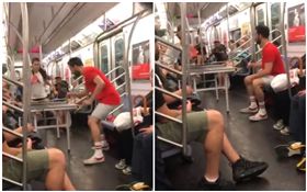 球桌搬上地鐵！情侶車廂乒乓球對戰 （圖／翻攝自推特）