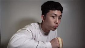 孫安佐28日推出新影片《監獄潛規則 你所不知道的聯邦監獄》。翻攝YouTube