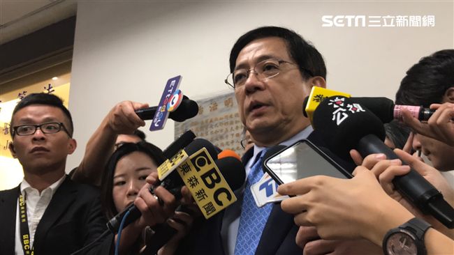 違法兼職案開庭　管中閔批政治迫害