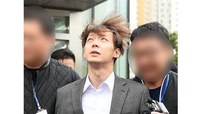 吸毒一審判緩刑　韓星朴有天落淚道歉